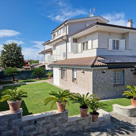 Castelbarco House A Hotel Rome Bagian luar foto